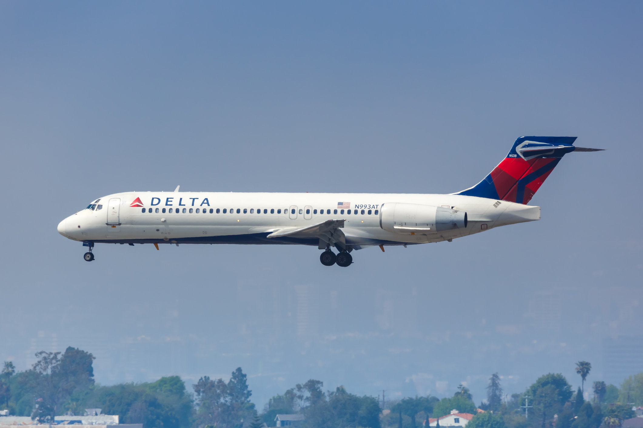 cabin-video-delta-flight-lands-without-nose-gear-eye-of-the-flyer