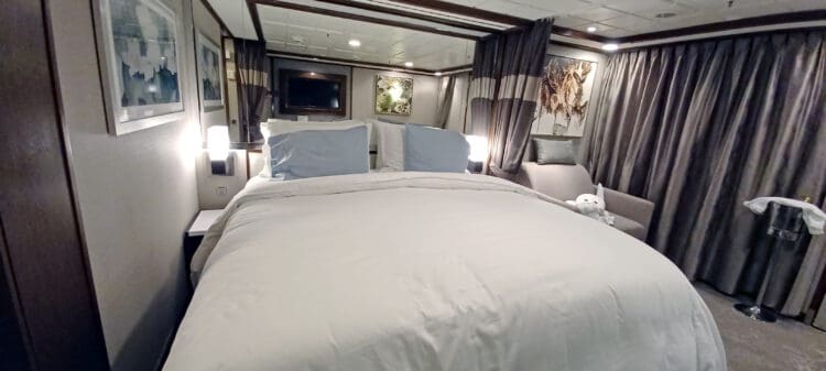 The Norwegian Jewel Suite 9002 Forward Large Balcony Review 2023