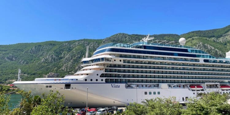 Possible Amazing Value With Delta SkyMiles for 15 & 20 Day Oceania Cruise Auctions