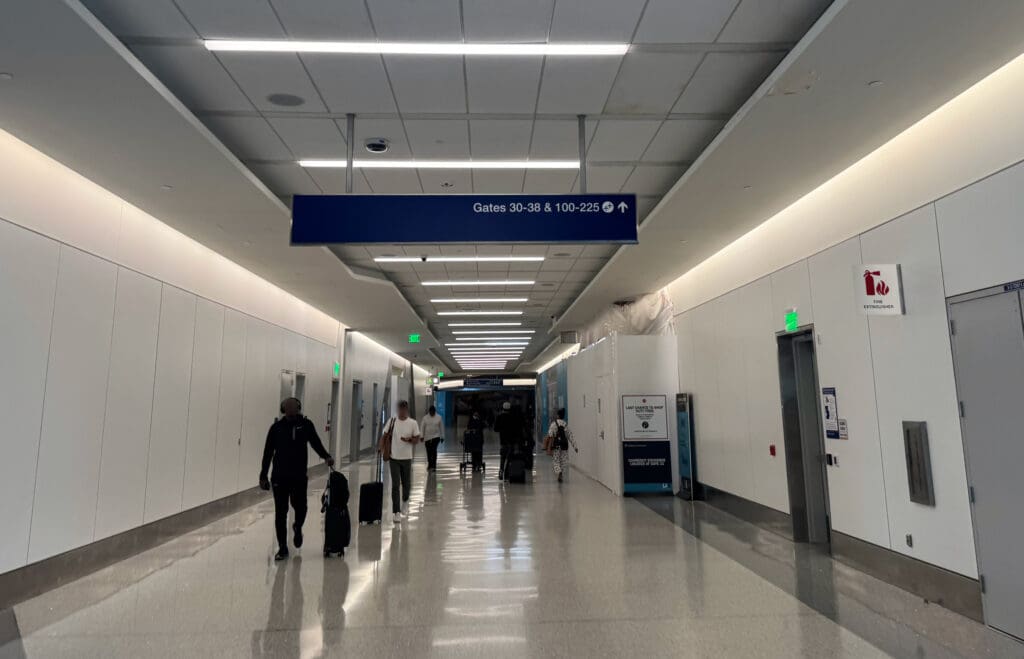 T3 to TBIT connector at LAX