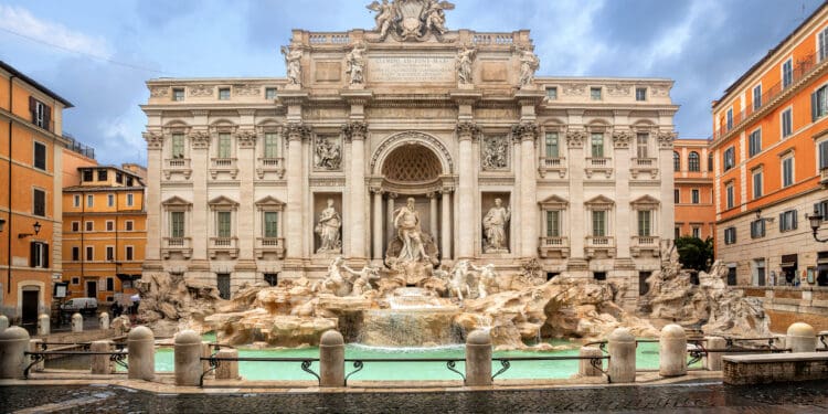Trevi Fountain (Fontana di Trevi) in Rome, Italy. (©iStock.com/Sazonoff)