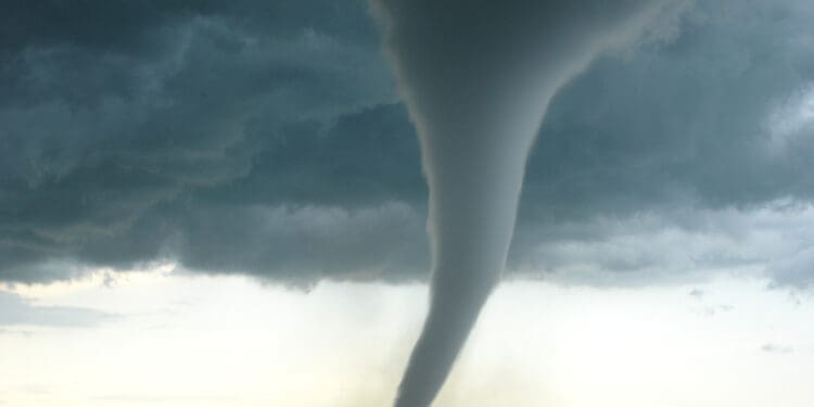 Another amazing tornado picture of the famous F5 tornado that impacted Elie, Manitoba on June 22, 2007.