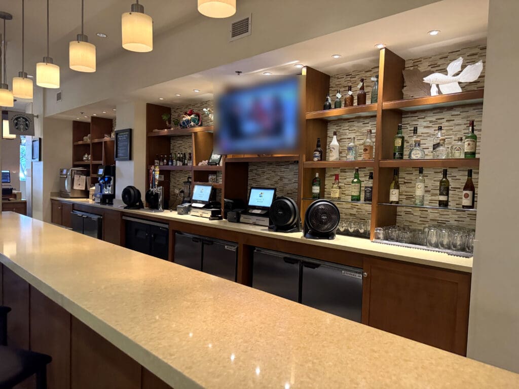 Hyatt Place Waikiki bar