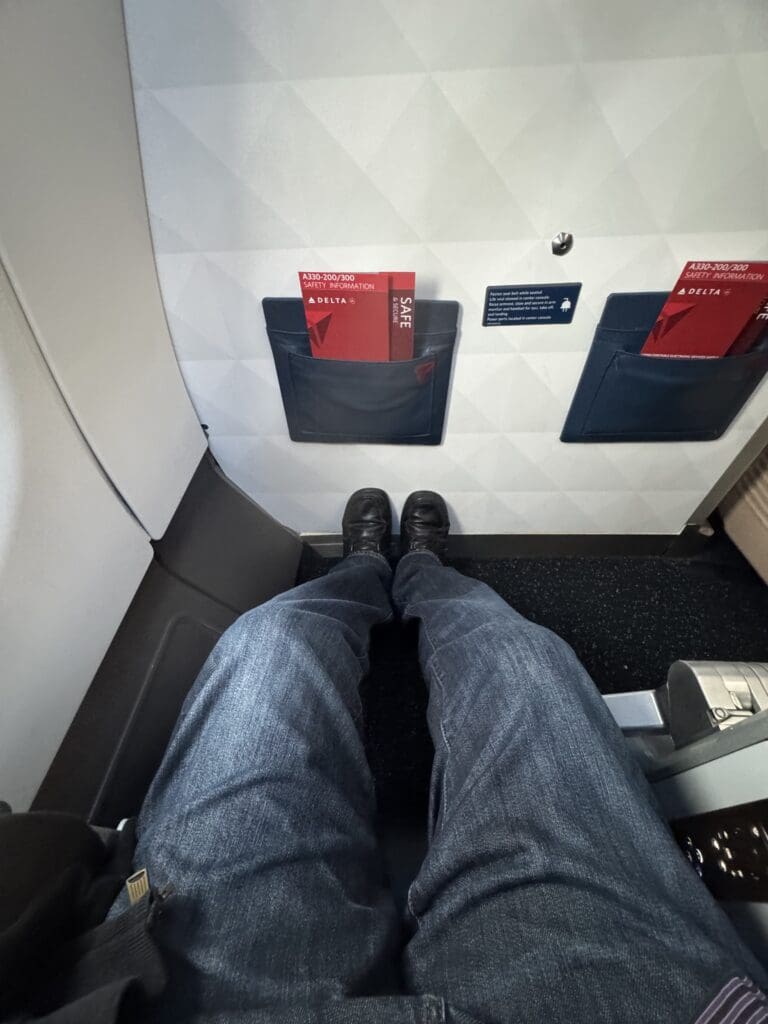 Legroom in row 20 on in Premium Select cabin on a Delta Air Lines A330-300.