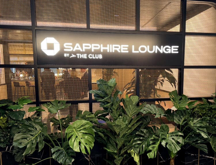 Wow: Our First Look Inside the Chase Sapphire Lounge in San Diego (Review)!