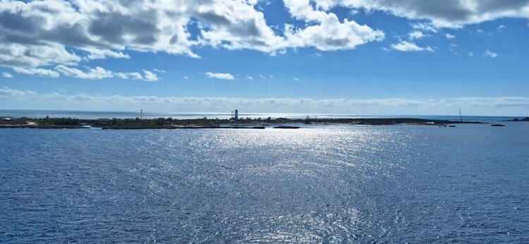 SpaceX Starlink Internet Performance on Norwegian Cruise Lines Escape Review