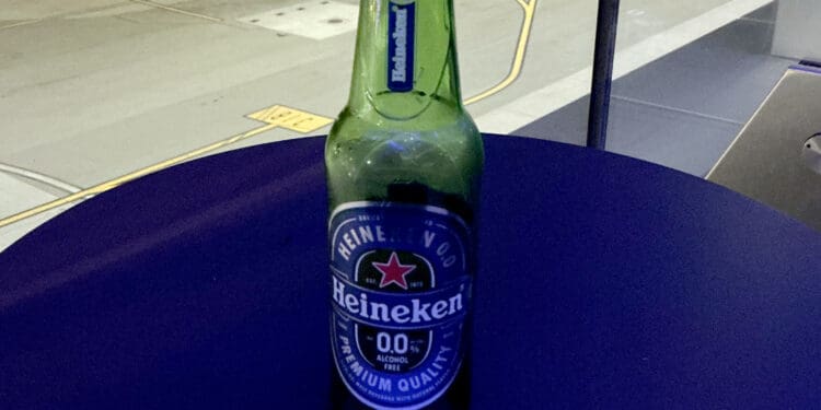 Heineken 0.0 non-alcoholic beer is available at Delta Sky Clubs!