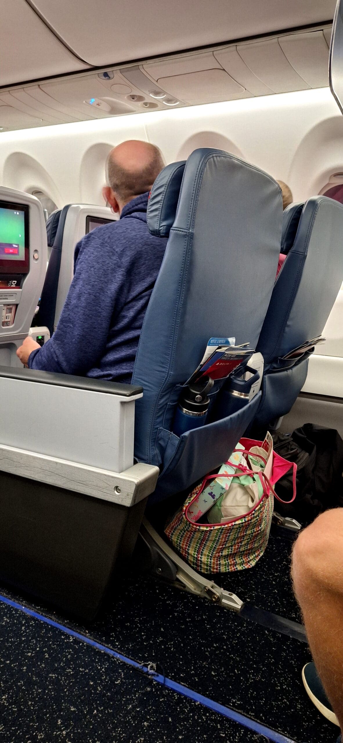 Delta Air Lines A220-300 Comfort Review – How Much Better than Coach or First Class?