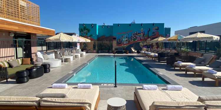tommie Hollywood rooftop pool
